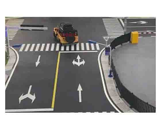 車(chē)路協(xié)同虛擬仿真實(shí)訓臺.jpg